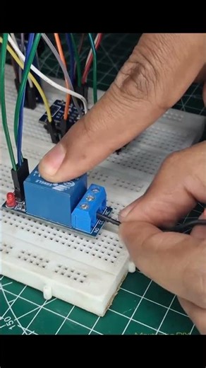 Capacitor Blast on IR remote control Arduino#ArduinoNano#IRRemote #IRReceiver#RelayModule#Buzzer