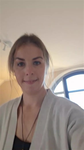 Ein Wochenende voller Energie & Verbundenheit ✨ Der REIKI-Lehrgang 1. Grad in Kappeln in der Praxis HAUS ZWEI in Kappeln war erfüllt von achtsamen Übungen, warmem Austausch und einem liebevoll vorbereiteten Raum, der Heilung eingeladen hat. Danke an alle, die diesen besonderen Prozess mit so viel Offenheit und Herz begleitet haben. 🤍 Der nächste REIKI-Lehrgang 1. Grad findet voraussichtlich im April 2026 statt – ich freue mich jetzt schon auf die nächste Runde voller Licht & Transformation ✨ --