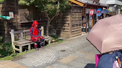 侍が急に動き出すドッキリ！YouTubeにてフルバージョンあり。#prank tokyo#prank#mannequin#samurai#ドッキリ#イタズラ