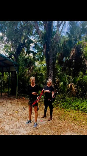 Spent the day in the Florida sunshine ☀️ shooting arrows at 50m with my Mom ❤️! Nothing better than some quality mother-daughter time, especially when it’s filled with laughter, learning, and a little friendly competition. 😆 I was so happy to pass on some of the tips I picked up at Boot Camp to help her shoot pain-free—she crushed it! These are the moments that matter. Hope everyone had a great day! Let’s keep spreading the Love of Archery! 💪🫶🏻🏹❤️#barebowgirl #puttinginthework #archerylife 