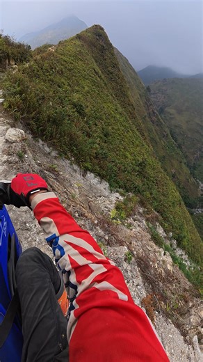 🏔️ Live free. Ride wild. Vietnam’s offroad heaven is calling — where every twist brings a new adventure 🇻🇳 👉 Book your dirtbike tour today: WhatsApp 84985333066 | 𝐕𝐢𝐞𝐭𝐧𝐚𝐦 𝐌𝐨𝐭𝐨𝐫𝐜𝐲𝐜𝐥𝐞 𝐓𝐨𝐮𝐫𝐬