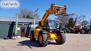 A JCB 530-70 Farm Special just come in, it’s in excellent condition and is a real credit to its previous owner! See more at http://oakfields-ag.com/product/yr-2000-jcb-530-70-4wd-farm-special-turbo | Oakfields