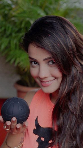 Adaa on Instagram: "Kickstart your wellness journey today! Here is my favorite wellness tool, Hypersphere Mini by @hyperice It is a massage ball that fits into the palm of your hand. With three speeds of vibration—low, medium, and high—you can roll it over your muscles, wherever they need some loosening up. The compact, textured, vibrating Hypersphere Mini is an affordable, travel-friendly massage ball that fitness enthusiasts swear by. Ideal for rolling out after a workout, but also great for t