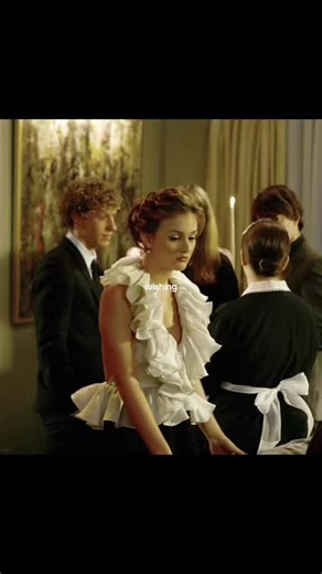 Videa uživatele She’s.So.Chic! | Fashion Guide (@shes.so.chic) s original sound - She’s.So.Chic! | Fashion Guide