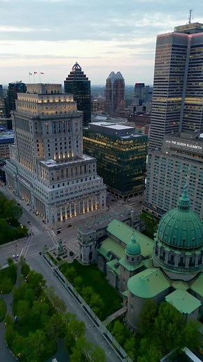 Dowtown Montreal 📍 #droneshot #dronevideography #dronevideo #dronecinematic #montreal #Mtl #centreville #canada #drone4k #