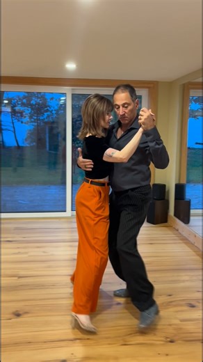 21 reactions · 3 comments | El tango es azul … | Carlos Boeri y Alison Murray Tango | Facebook