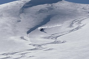 ウィスラーでヘリ・スノーボーディングを楽しむマーク・マクモリス | 日本一わかりやすいスノーボードサイト！DMKsnowboard