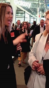 ¿Te imaginas poder pagar sin sacar la cartera? Ahora con Orange Cash puedes pagar con tu móvil de forma rápida y segura. Te enseñamos | Orange