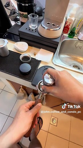 Beginner's Guide to Cappuccino with Delonghi