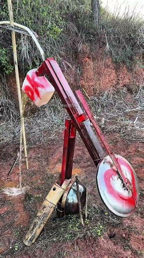 Simple Water Lifting Device 😳 | Smart Rural Engineering #shorts