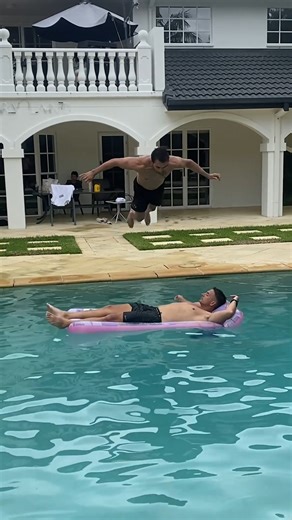 Body Slam! 😂 #fbreels #explorepage | Shammi