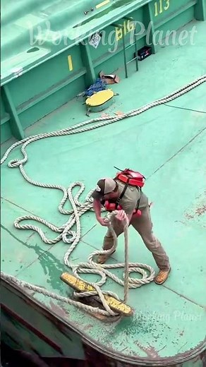 Securing A Rope From Another Ship ⚓