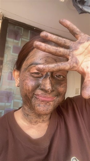 Black Scrub: Perfect Results for Your Skin