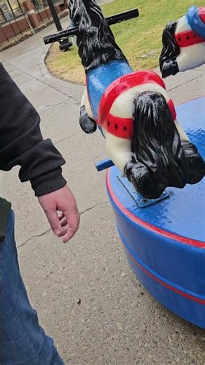 coin operated carousel at grove city number 2 doesn't work at the moment
