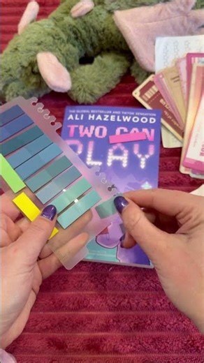 Preparando mi próxima lectura 🌸 Two can play #alihazelwood #booktube #libros #nextbook
