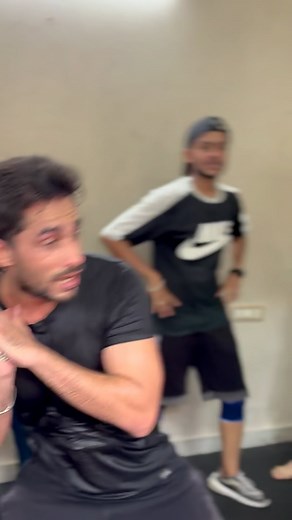 844K views · 797 reactions | Mai ta ik song te dance kra reha c ……… par pta ni ehe ki ki kri ja rhe ne ……  #insta #instagood #instadaily #instalike #trending #trendingreels #reels #fyp #foryoupage #viralvideos #jalandhar #diet #gym #motivation #viralvideos #jalandhar #fitnessmotivation #fit #fitnesscoach #cardio #dance #fun #funnyvideos #funtimes #hometraining | Fitness Guru Bhatti | Facebook