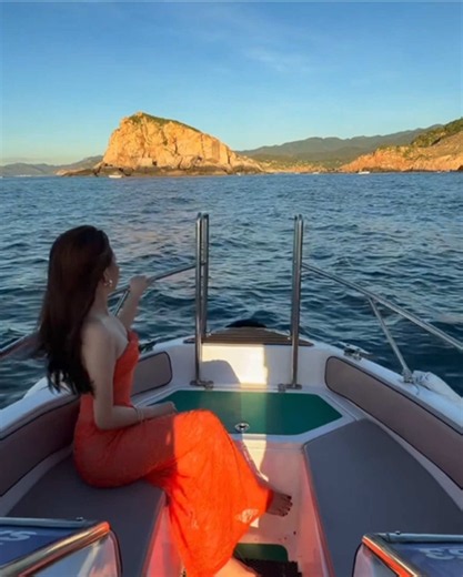 Tour Vịnh Vĩnh Hy: Kinh nghiệm tham quan Hòn Rùa & Hang Yến