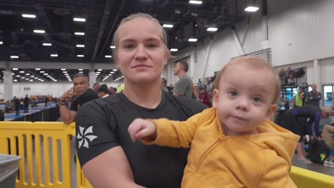 Elisabeth Clay guillotines her way to open class world finals!