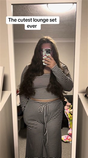Such a cute loungeset! #loungewear #loungeset #fitcheck #outfit #outfitinspo
