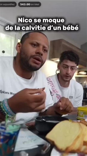 #nico #calvitie #bebe #humour Nico se moque de la calvitie d’un bébé pour rire avec la mère du bébé