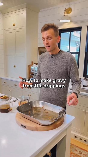 408K views · 6.9K reactions | Once you’ve roasted the turkey, you need to make drippings gravy. Here’s how: 1 cup pan drippings from roasting turkey, 2 cups potato water (or stock), 2 tbsp cornstarch, 2 tbsp cognac (optional), black pepper (optional) | Wyse Guide | Facebook
