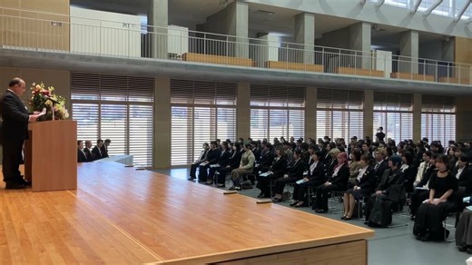 金沢美大で入学式　２００人が技術研さんに意欲　｜社会｜石川のニュース｜北國新聞