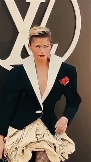 Zendaya ✨ Vibes Only 🎶 | #Shorts