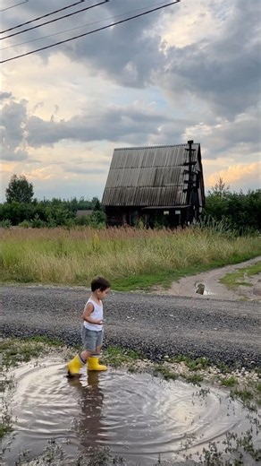 Simple childhood in Russian Countryside 🏡 Joy of village life 🌳 #villagelife #russianvlog