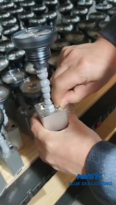 10w warm white Battery led uplight #ledpar #ledparlight #ledparlights #ledparcan #leduplighting #leduplights #parcan #par64 #batterylights #eventlight #eventlighting #eventlights #djlighting #djlights #discolighting #weddinglighting #prolighting #prolights #stagelighting | Blue Sea Lighting