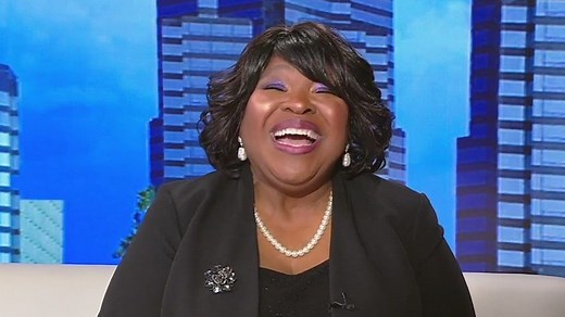 Ellia English talks 'Curb Your Enthusiasm'