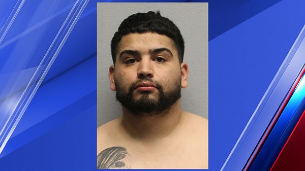 Edinburg police arrest man, juvenile accused of robbing victim at gunpoint