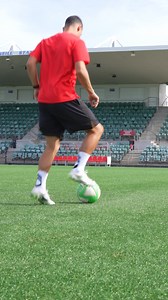 Why are Australia's top footballers switching to Stepzz grip socks? Because they're done with their feet sliding around inside their boots. Our grip technology locks your foot in place for explosive power and razor-sharp control. ⚡ 5 pairs for just $49.95 🏆 Join 2500 players who rated us 5 stars ✅ Used by pros across the country | Stepzz