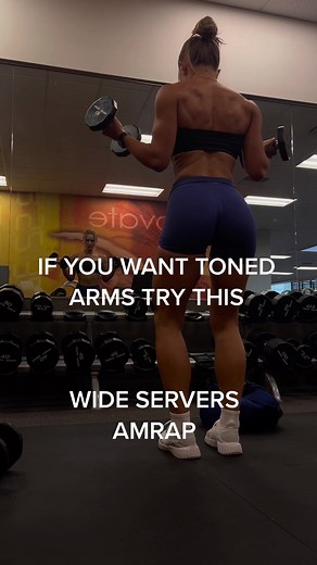 LADIES! This is how you tone your arms! Repeat this series 3 times and your arms will be sculpted in no time🔥🔥🔥🔥 I go heavy on the curls and drop the weight to lightweight for the servers With supersets, I don’t rest between movements and between supersets, I only allow myself 15-20 seconds max Like I have said before, the constant burn has personally helped me “ tone” my upper body to where it is now🔥 #armworkout #tonearms #toneandsculpt #tonedarmsworkout #upperbodyworkout #bicepcurls #sup