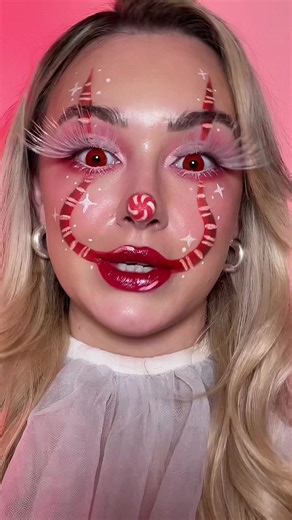 Candy cane clown ❤️🤡 the Christmas looks are coming! #christmasmakeup #clownmakeup #makeup