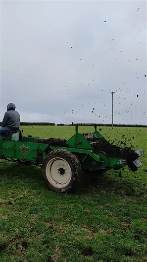 37K views · 800 reactions | New tool! A proper horse drawn muck spreader! And it actually works which is very novel on the farm 藍 though I did slightly bend the seat loading it with the jcb  | Hitch In Farm Working Horses | Facebook
