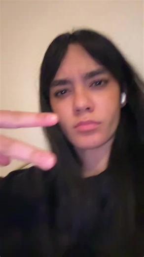 Exploring Androgynous Looks in Modern Fashion