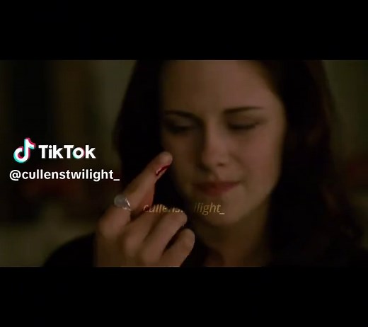 Twilight Memes: Bella and Edward's Funny Moments