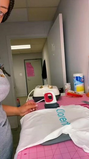 How to remove Vinyl From a Pressed T-Shirt #shorts #cricuthacks