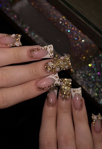 avacrylicc on TikTok