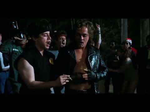 Halloween Party - Stranger Things 2x02 Scene