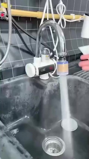 ❄️ Sardi shuru! Ab garam pani ka intezar khatam! ⚡ Instant Water Heater — Tap kholte hi garam pani ✅ 5-10 seconds me hot water ✅ Low electricity consumption ✅ No geyser needed ✅ Kitchen & bathroom dono ke liye perfect ✅ Easy install — plug & use 🚚 Cash on Delivery all Pakistan 📦 7-days replacement warranty Order now before stock ends 👇 | Shoporia