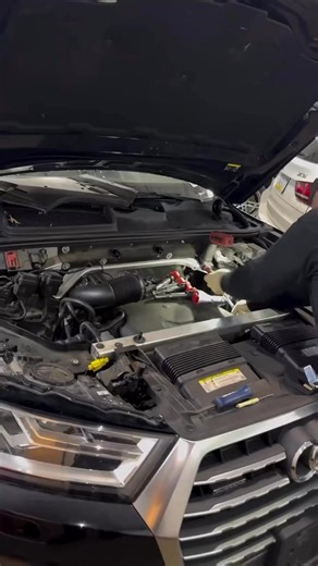 2017 Audi Q7 with misfire on cyl 2, engine has low compression. Will need extensive engine work | Harris Automotive