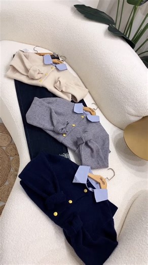 hello_fashion on Instagram‎: "كلشي حلو عنا تابعينا اكيد رح نلزمك..💙✨ 📍موقعنا اربد شارع الهاشمي"‎