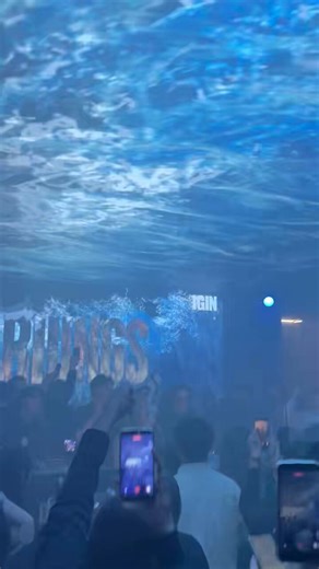 오늘 파티를 응원하고,방문해주신 모든 분들께 진심으로 감사합니다!프로듀서 RIIINGS의 무대는 'Don't Say You Love Me (90s Pop Remix)’ - Jin를 엔딩으로 마무리되었습니다!멋진 퍼포먼스를 보여준 그들의 다음 작업도 기대해 주시길!남은 시간도 멋진 아티스트와 아이긴이 준비한 이벤트로 재밌게 보내주세요!Huge shoutout to everyone who supported us today—whether you joined us in person or cheered us on from afar! Thank you all for being part of this.Producer RIIINGS just wrapped up an incredible set, closing with‘Don't Say You Love Me (90s Pop Remix)’ by Jin!Please give a big round of applause for RIIINGS and thei