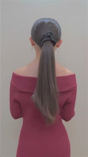 美しい黒髪ロングポニーテール