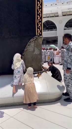 🕋 The Holy Kaaba - The House of Allah #allah #kaaba #makkah #allahuakbar #islam #youtubeshorts