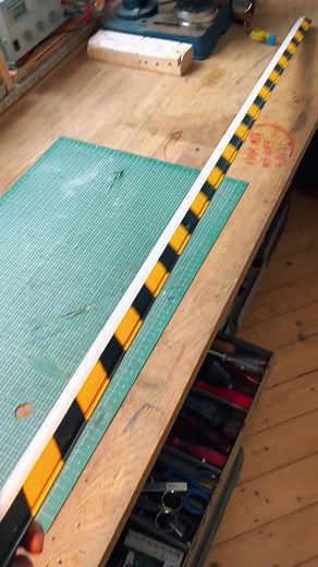 DIY LED Lampe für den Arbeitsplatz und Wohnzimmer - Schreibtischlampe selber bauen