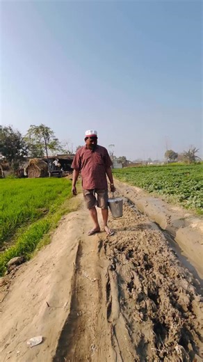 Sheikh Chilli on Instagram: "#fullcomedy #viralvideo #🤣🤣 #upwalasheikhchilli"