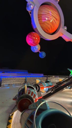 The Astro Orbiter was lowkey kinda scary but I think my new favorite ride at Magic Kingdom🤭 #magickingdom #disneyvlog #disneyrides #disneyadult #disneyworld | Unofficial