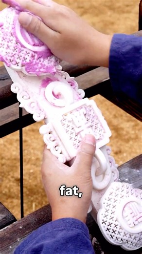 He Cuts Stone Using Only a String